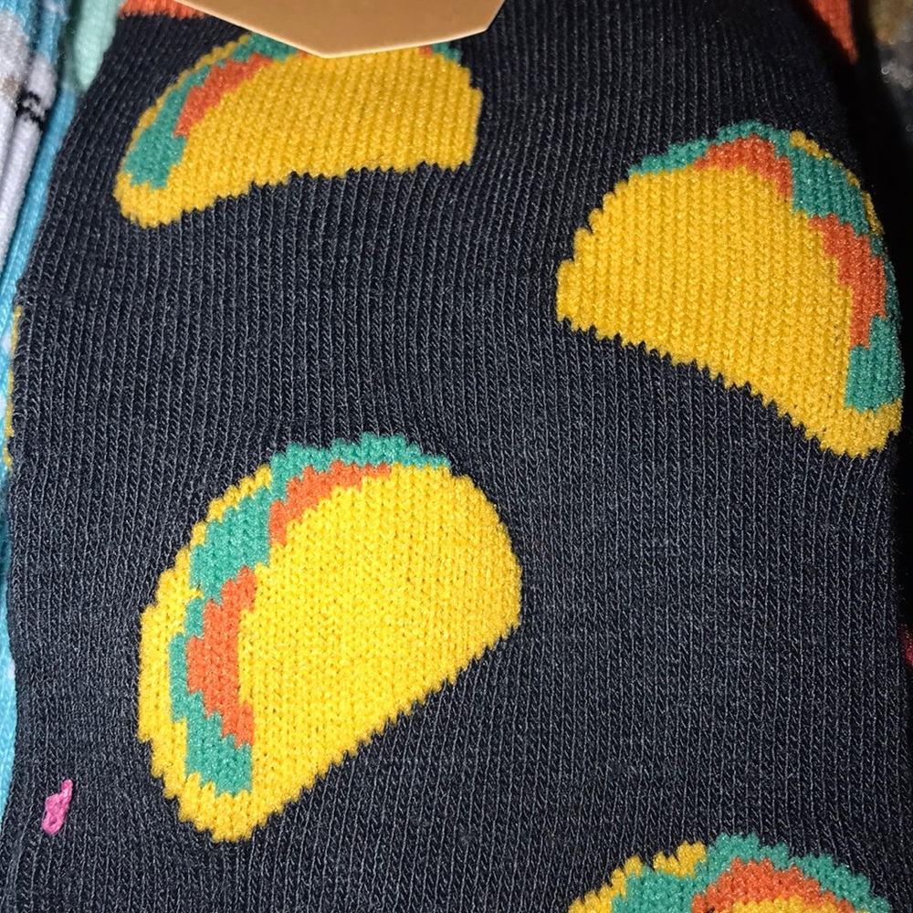 NWT Lot of Men’s Fun Print Socks 🧦 - Picture 11 of 12